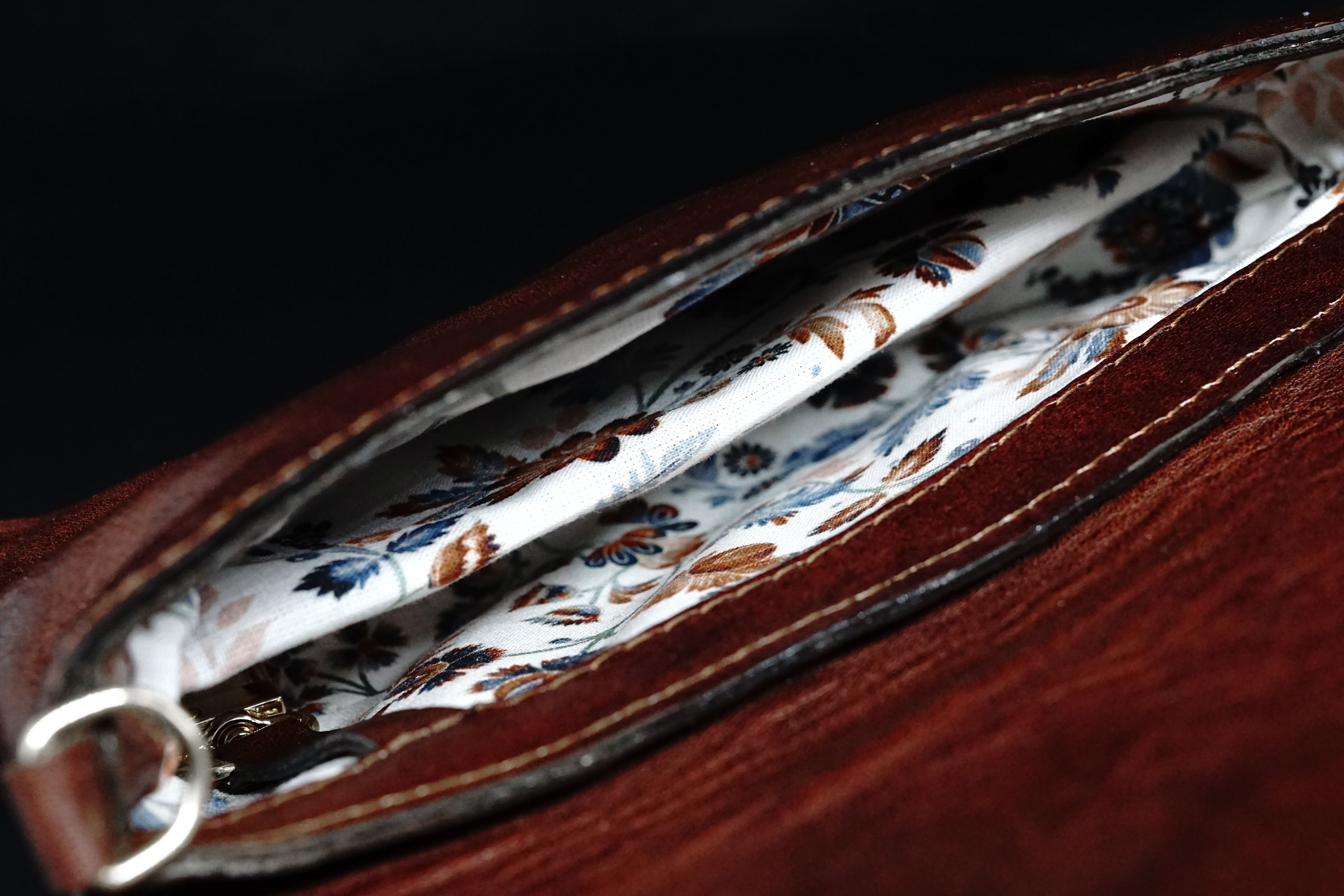 Štýlový hnedý set pre dámy Euphory - opasok a kabelka