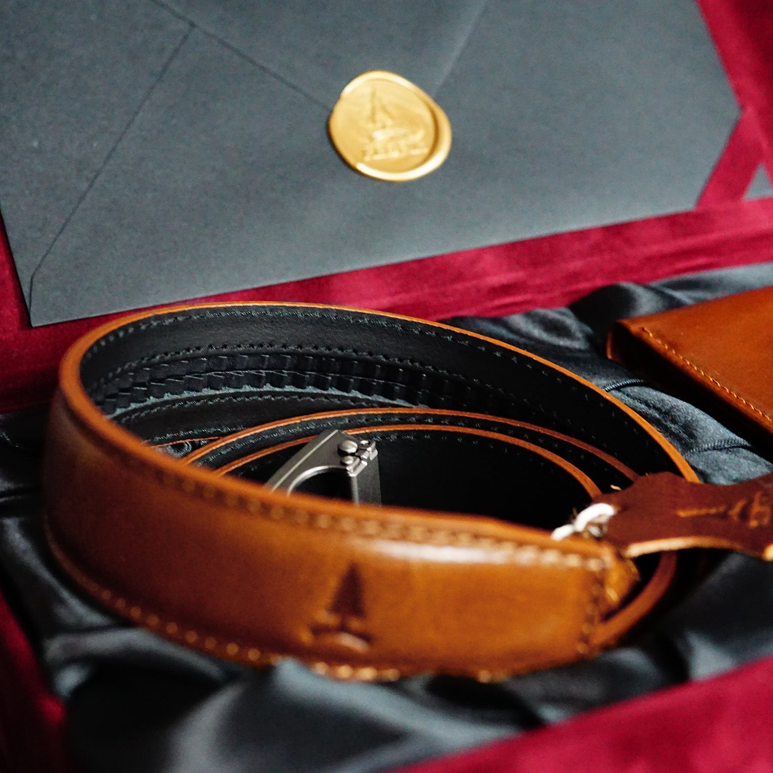 Bruine cadeauset Lucky – riem en portemonnee